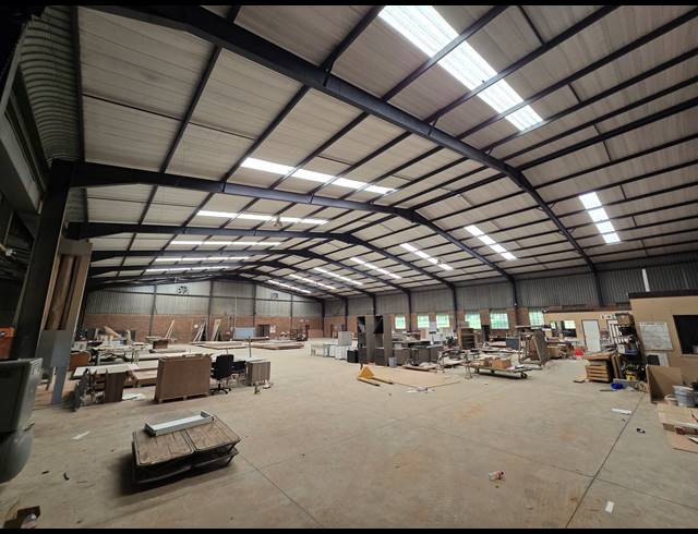 2,000M² WAREHOUSE FOR SALE IN HONEYDEW